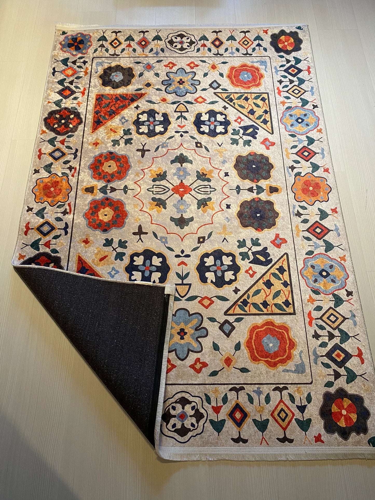 Conception moderne de moderne moderne du tapis soigneusement tricoté