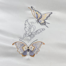 Lade das Bild in den Galerie-Viewer, Bettwäsche Fliegender Schmetterling weiss (Satin und Ägyptische Baumwolle)
