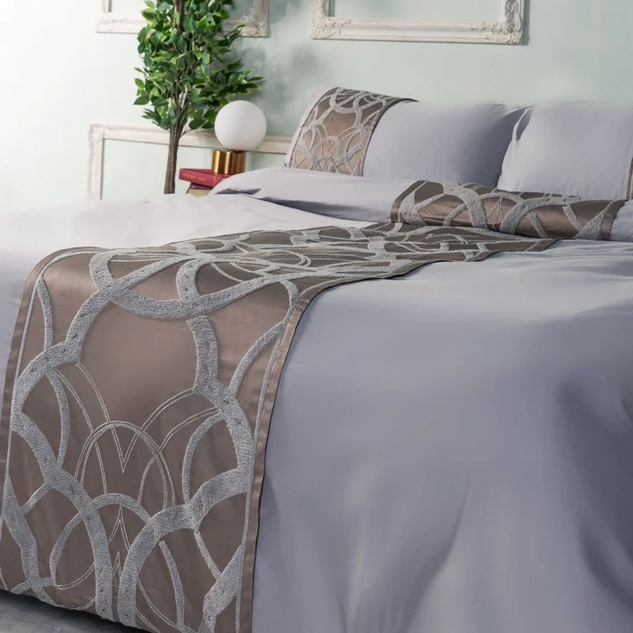 Bed linen signs of luxury (100% Egyptian cotton)